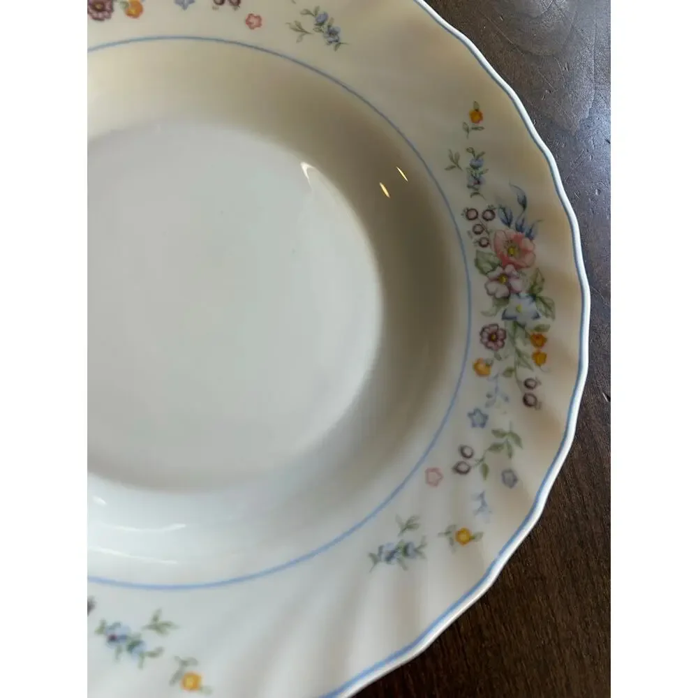 4 Arcopal France Victoria Floral salad Plates French milk glass